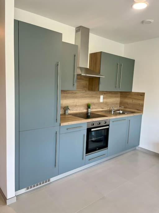 Appartement T3 Neuf Avec Parking A 20 Min De Lyon *